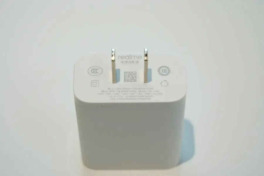 Realme 125W Ultra Dart fast charger may launch in Europe soon