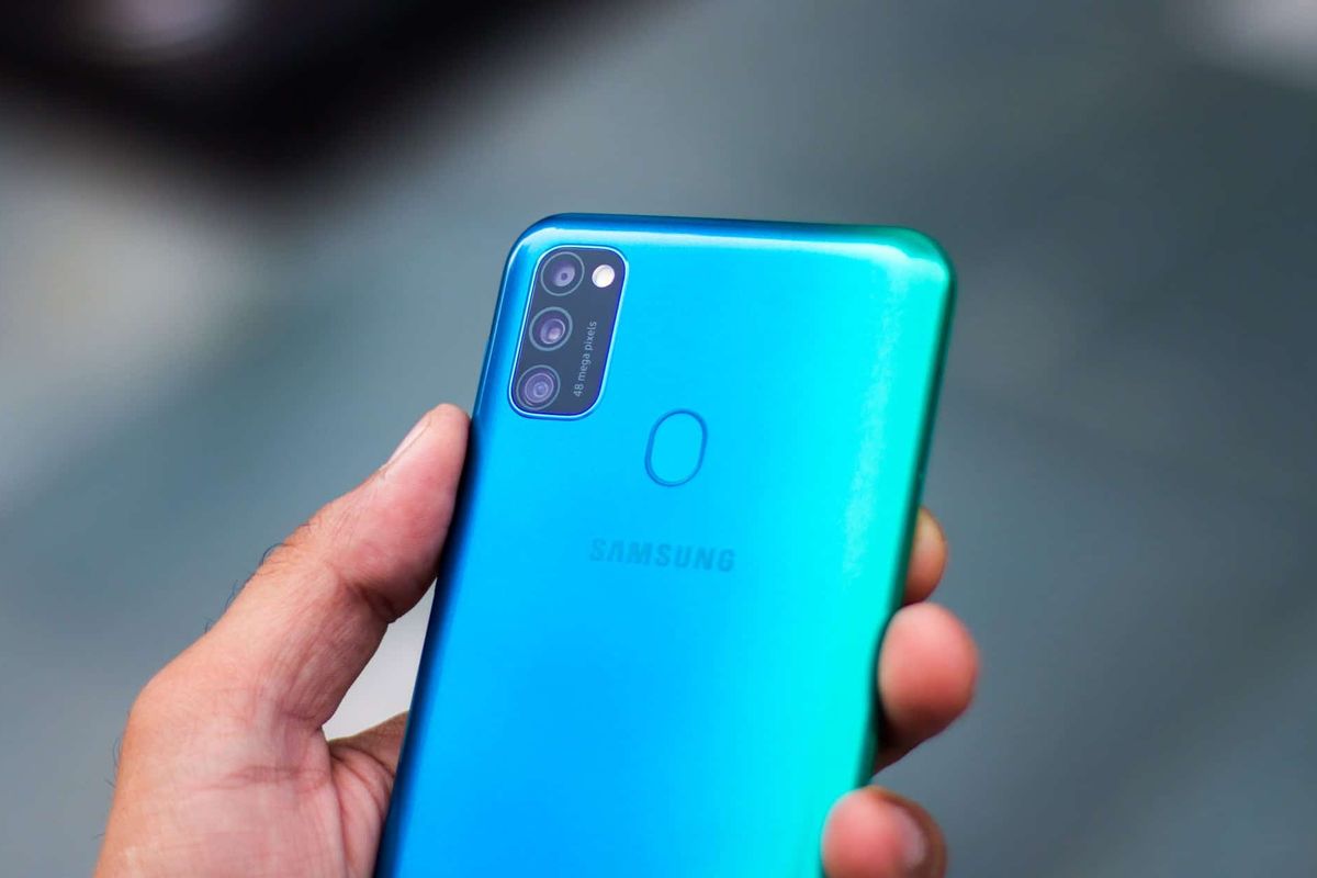 The popular Samsung Galaxy M31 has received One UI 2.5 update