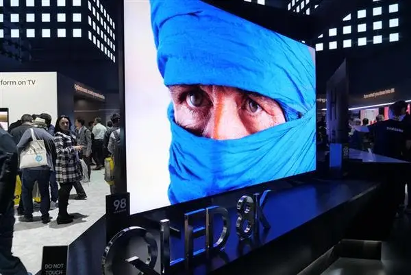 Samsung's 98-inch QLED 8K TV debuts at CES