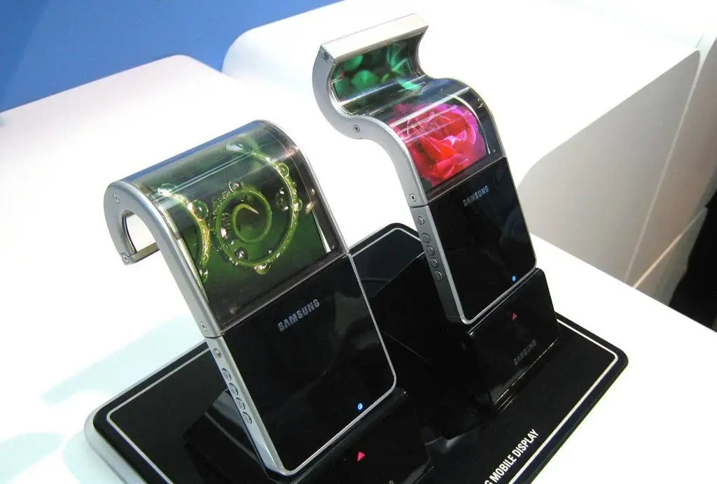 Forget About A Foldable Smartphone From Samsung Until 2019