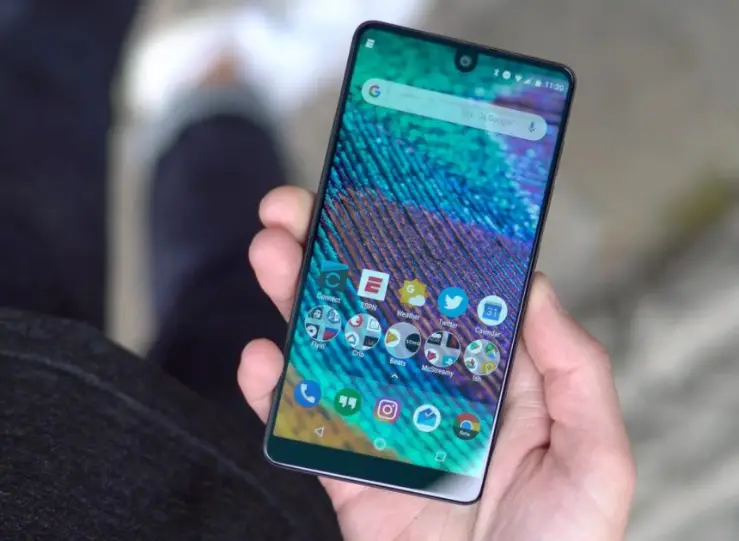 Essential PH-1 starts to receive Android 8.1 Oreo