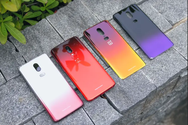 OnePlus 6 prototypes shows a range of gradient colored variants