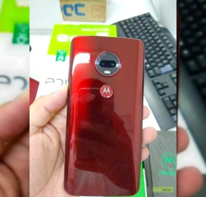 Moto G7 Plus retail box leak reveals 27W TurboPower Charging