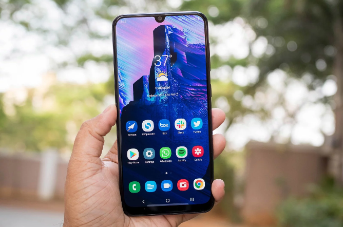 Samsung Galaxy A50 Android 10 with One UI 2.0 Roll Out Resumes in India