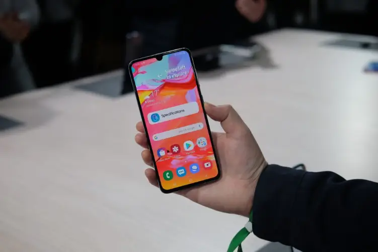 Samsung deploys new updates for Galaxy A30 and A70
