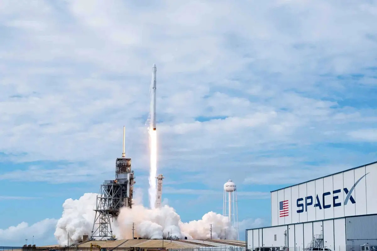 SpaceX successfully launched 53 Starlink Internet satellites