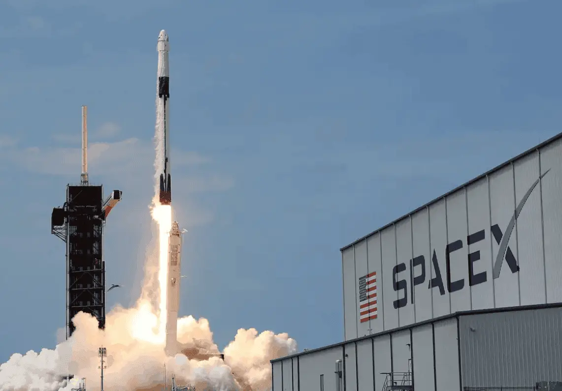 Elon Musk: SpaceX will land an interstellar spacecraft on Mars before 2030