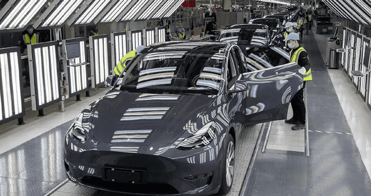 Tesla Shanghai Gigafactory exports over 8,000 cars to Europe in a month