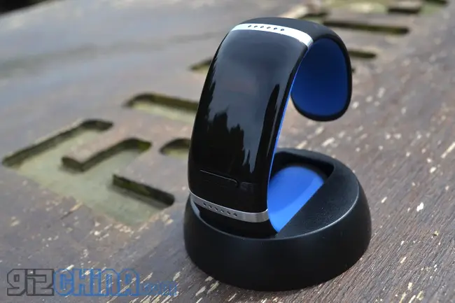 Hands on review of the $31 Trendy Style L12S smart bracelet