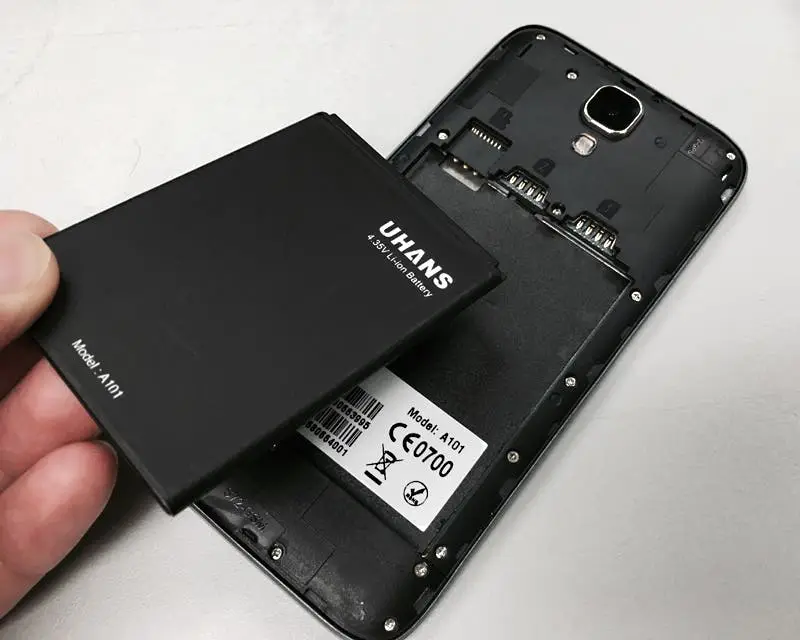 Uhans A101 has an optional customized charger