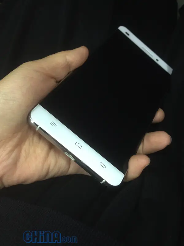 Oukitel Universe T first photos show slim bezel design and rear fingerprint scanner