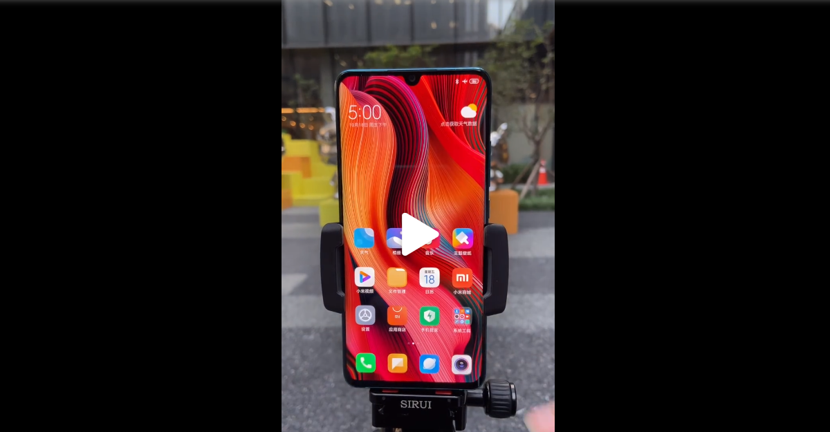 Xiaomi CC9 Pro display is slightly curved