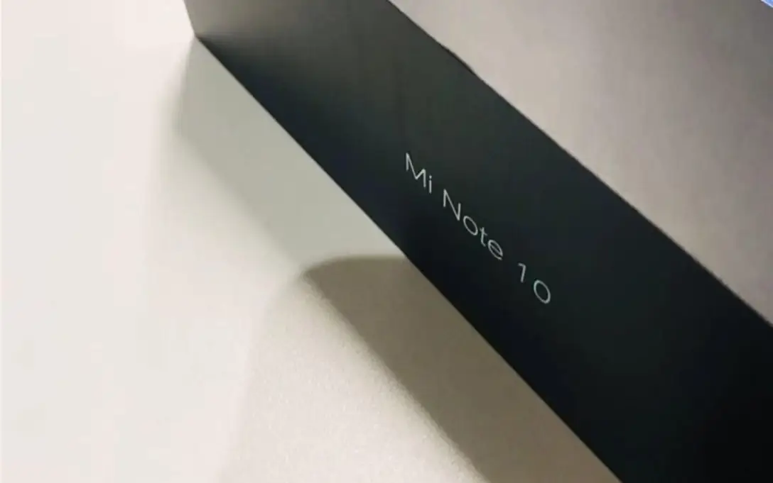 Xiaomi Mi Note 10 box appears online