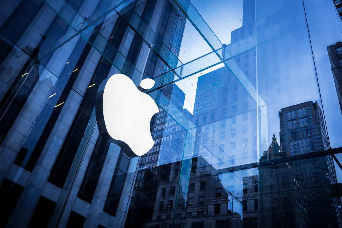 iPhone 8 schematics leak, hint towards a rear mounted touch ID