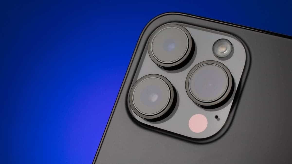 There is a weird camera problem in the iPhone 14 Pro and Pro Max