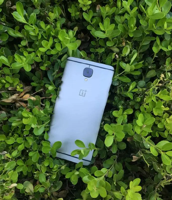 OnePlus 3 real photos surface plus a gold version too