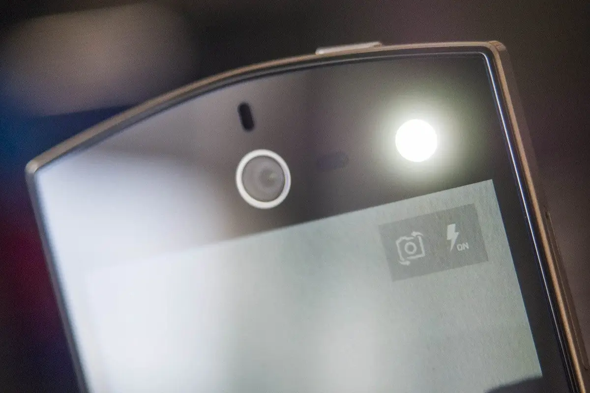 List: Here are 8 phones with front-facing LED flash!