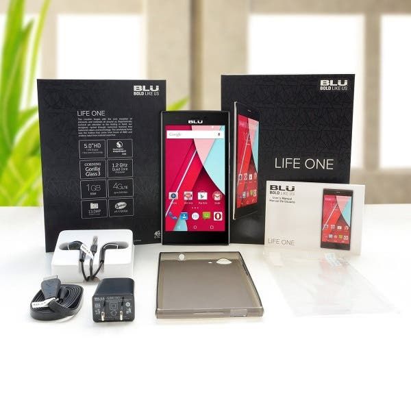 Blu's Life One (2015), Life 8 XL go official in the US