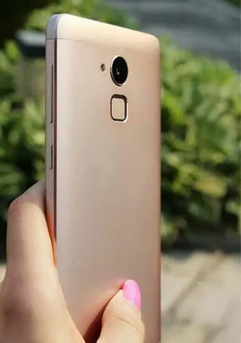 Coolpad gives a Huawei touch to a new mystery device