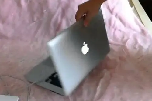 Ultimate Macbook Air Clone Turn up on Video with Apple Logo