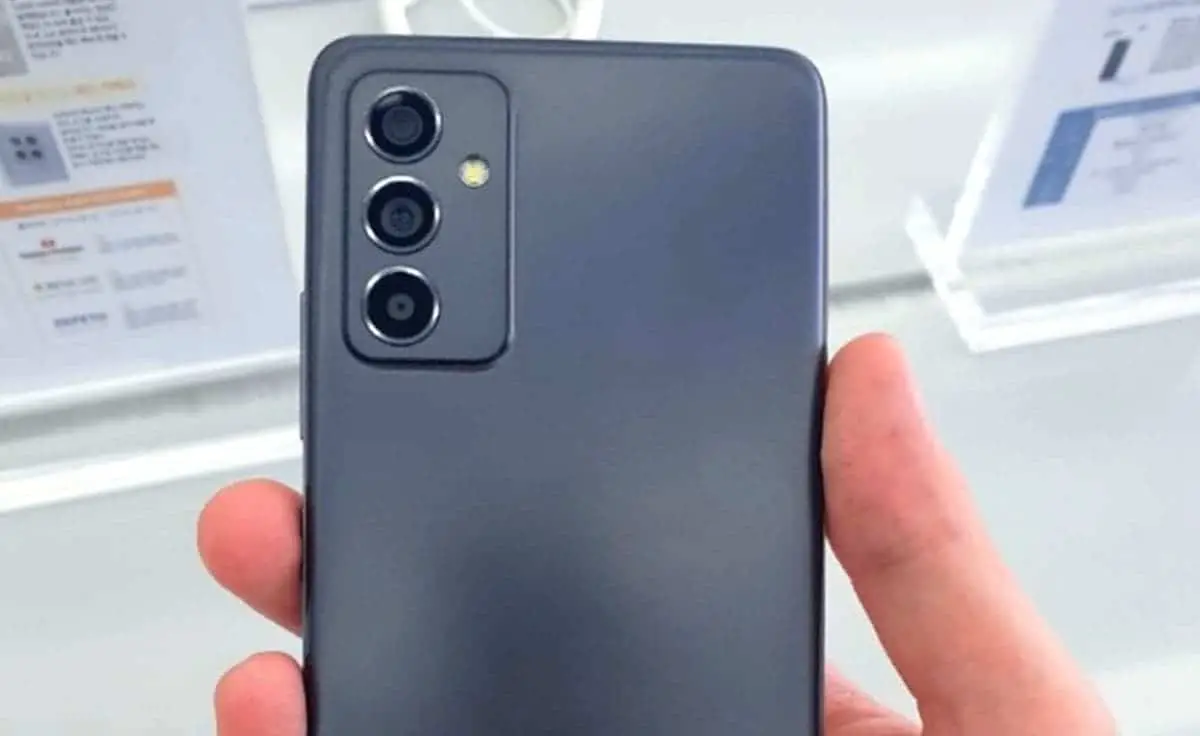 Samsung Galaxy A82 emerges in leaked live shots