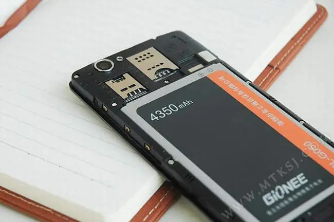Gionee V185 has a 4350mAh battery!