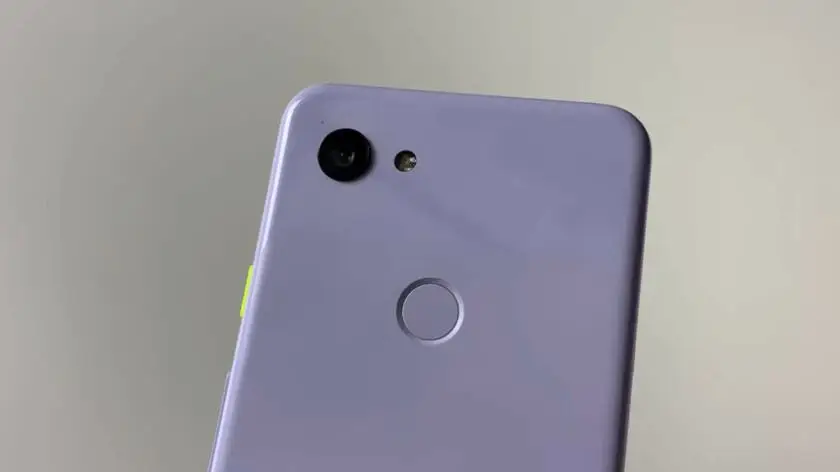 Google Pixel 3a Purple Hue variant leaks with a Yellow-colored power button