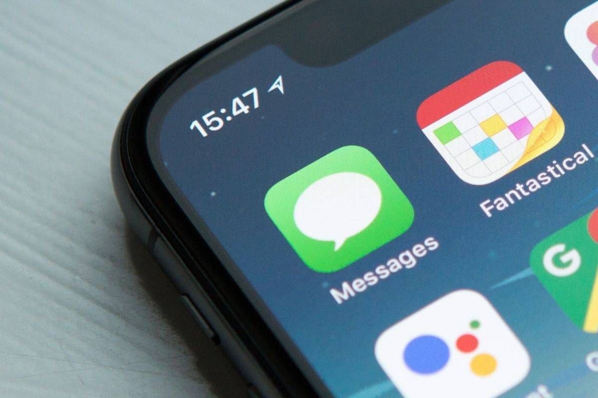 Google claims that Apple Messages are stuck in the 1990s