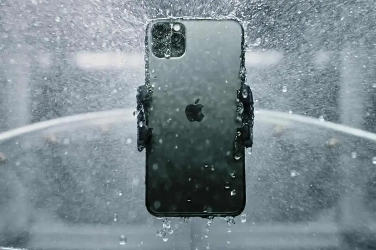 iPhone 12 passed an extreme water resistance test