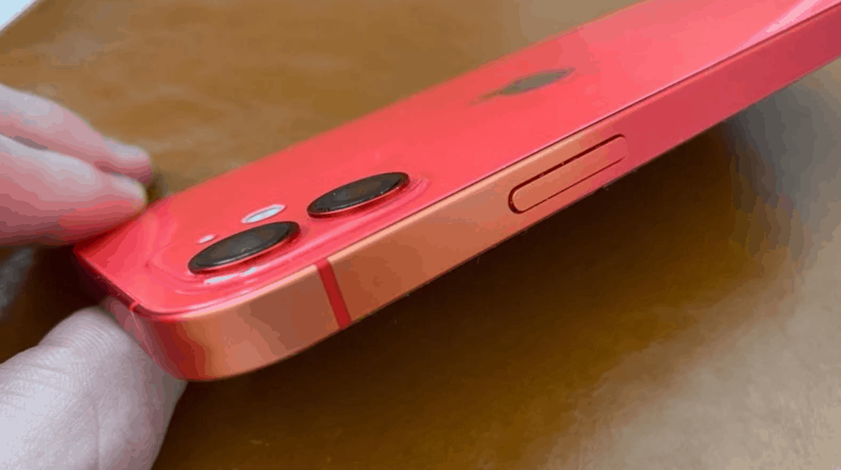 iPhone 12, iPhone 11 & iPhone SE 2 aluminum chassis are losing colour