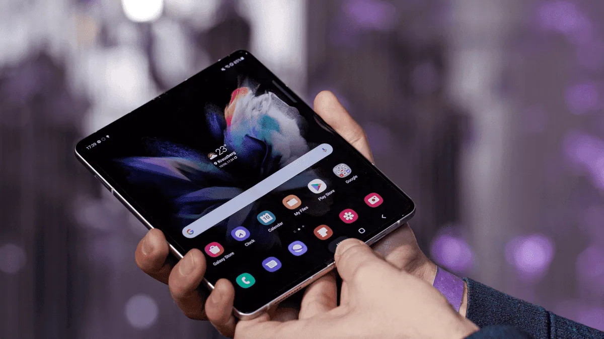 The Galaxy Z Fold 5 will finally get rid of the crease on the screen