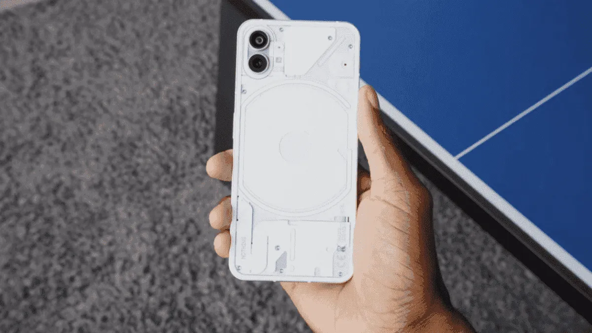 Nothing Phone (1) brings a feature that iPhone 14 users will miss