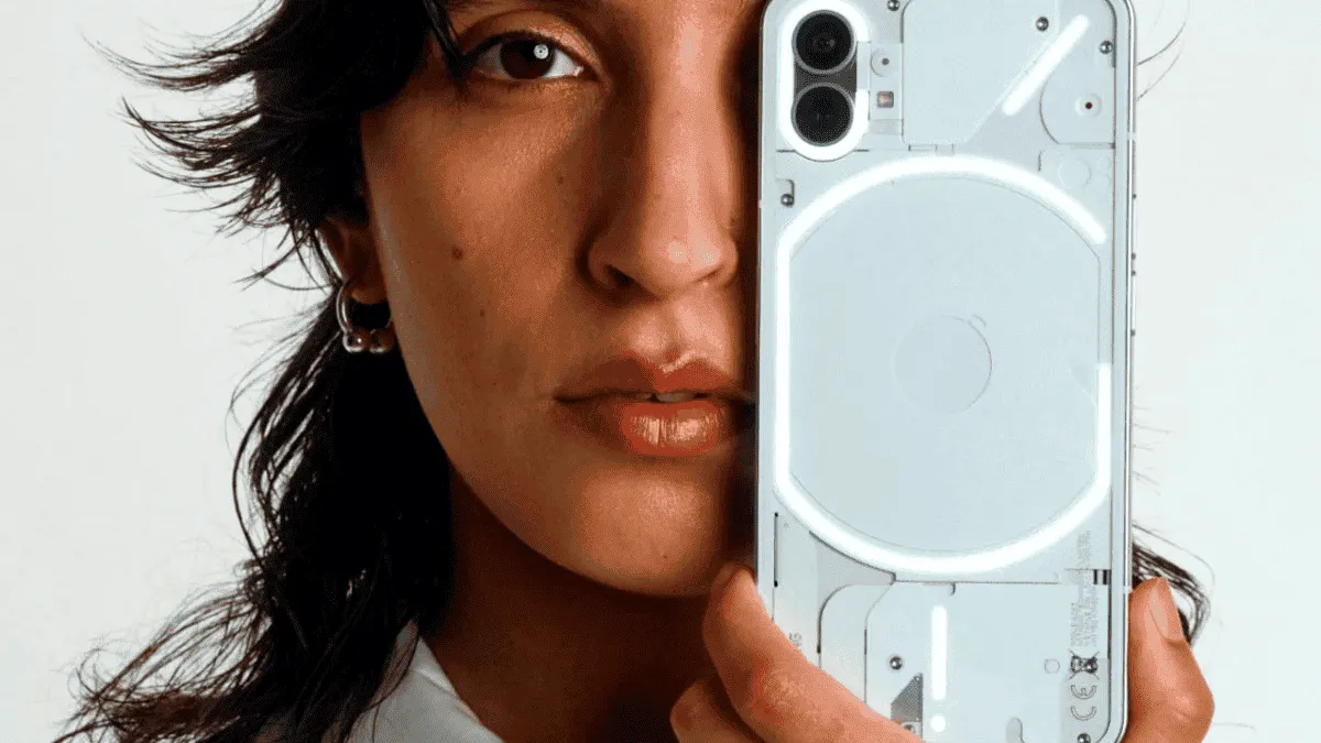 Another Smartphone Created By Carl Pei Has Green Tint Display Issue