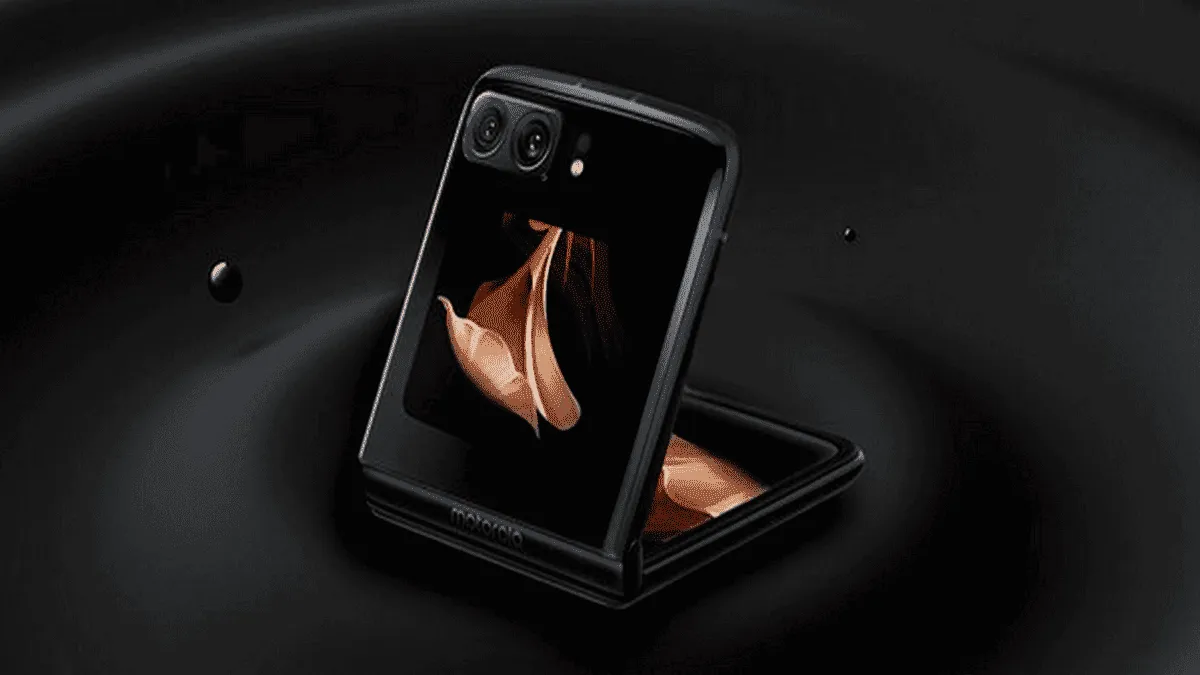 Moto Razr 2022 price drops by $143 as New Year Shopping Festival starts