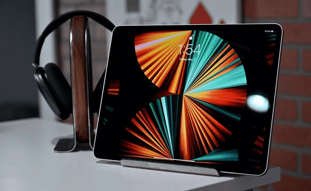 Apple will begin its move to micro-LED displays in 2024