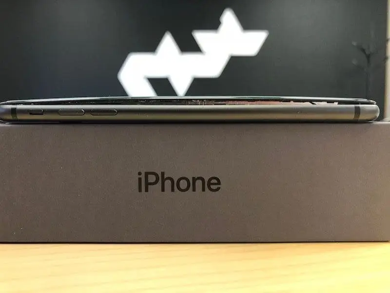 More iPhone 8 Plus Units Burst Open because of Battery Issues
