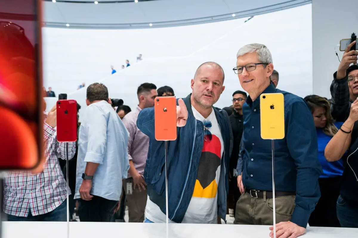 Jony Ive, Apple's chief designer leaves the company
