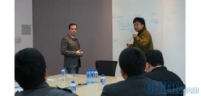 Canonical VP, Cristian Parrino visits Meizu