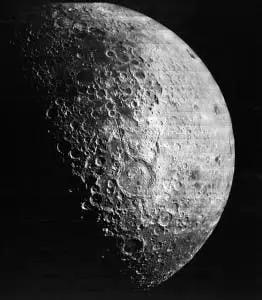 China Launching Chang'e 2 Lunar Probe