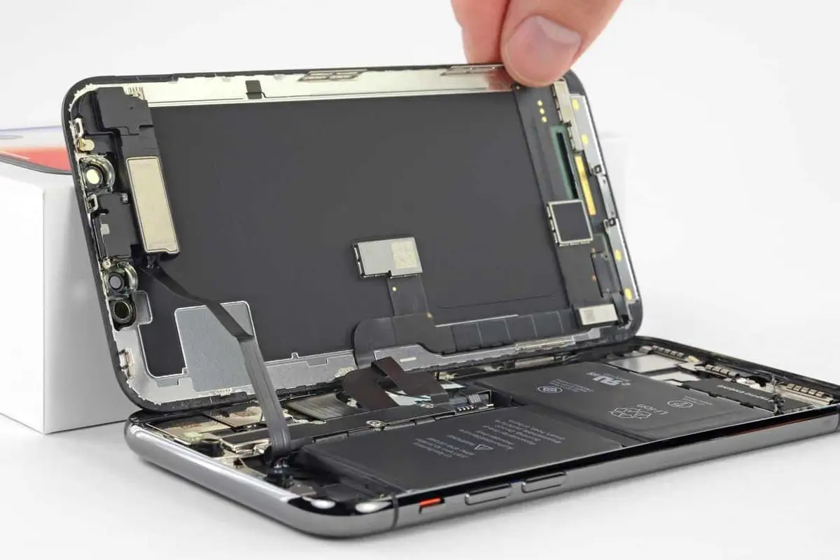 iFixit launches LCD screen for iPhone X / XS / XS Max