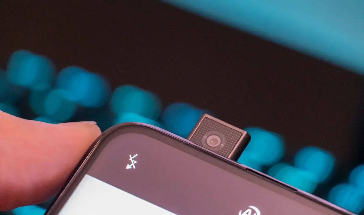 Xiaomi patent a smartphone with a pop-up selfie camera