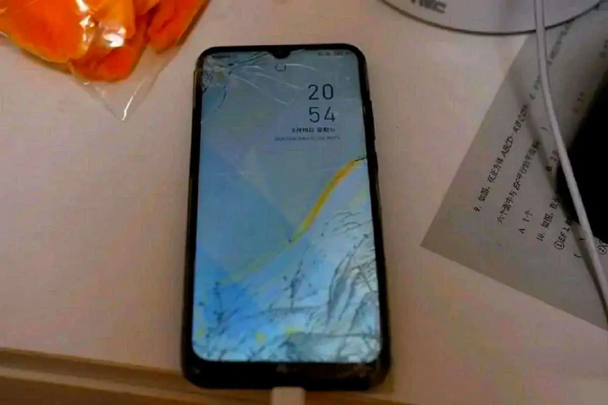 Redmi Note 8 survives a fall from the 8th floor