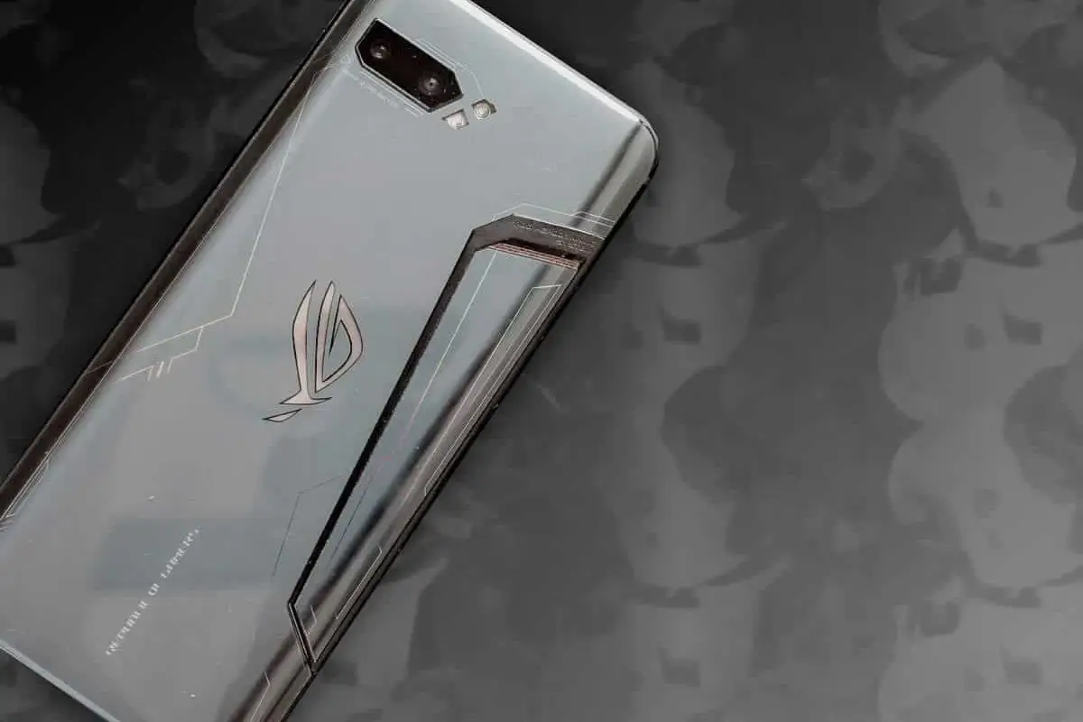 Asus ROG Phone III surfaces on GeekBench with 12GB of RAM