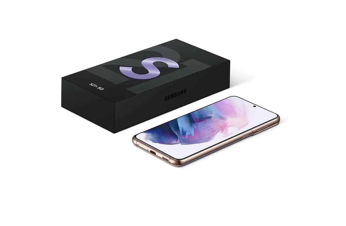Samsung will deprive its future smartphones of chargers and headphones