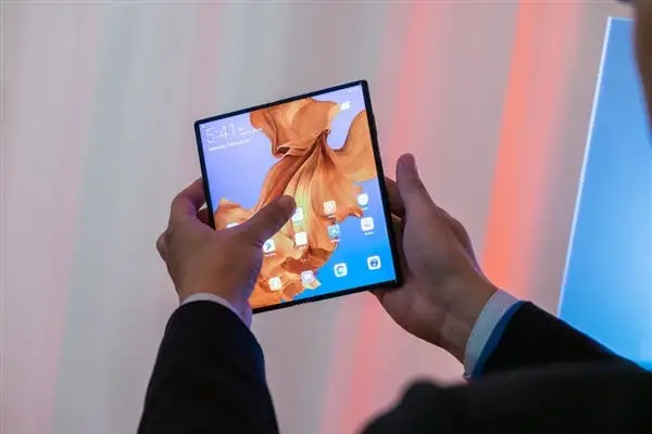 Huawei Mate X postponed until September: "We don't want to destroy our reputation"