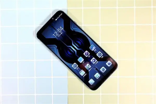 Gaming phones this year will have either huge batteries or massive fast charging or both