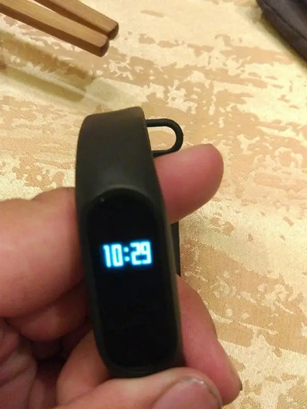 More leaked images of the Mi Band 2