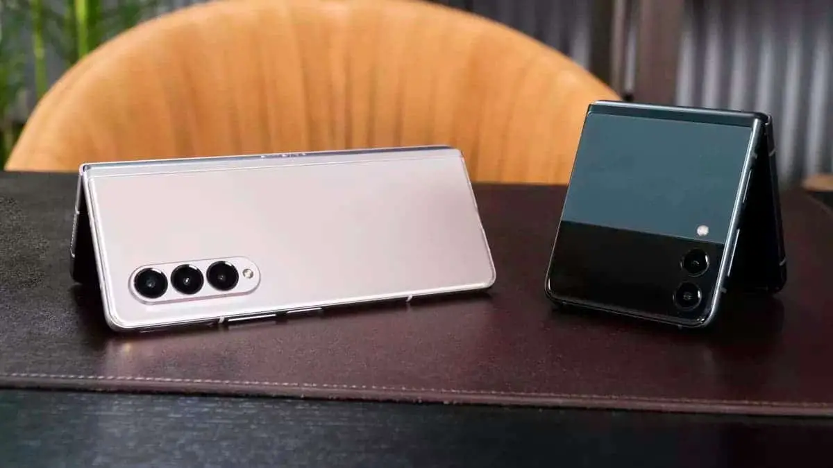 Samsung hopes to triple sales of foldable smartphones this year