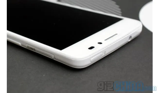 Here are the first images of the 8-core TCL Idol X+