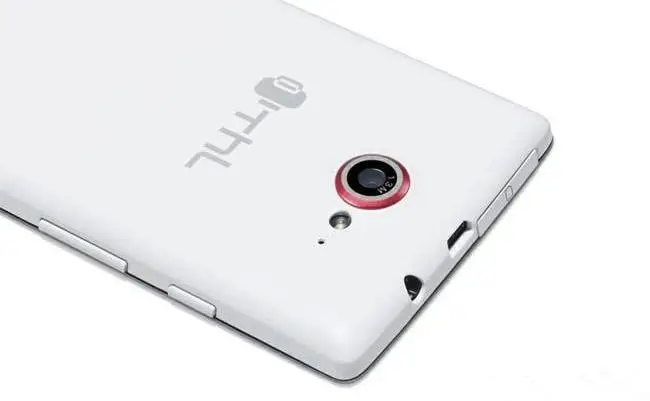 THL W11 real photos, shows 1080 display and 13 mega-pixel camera
